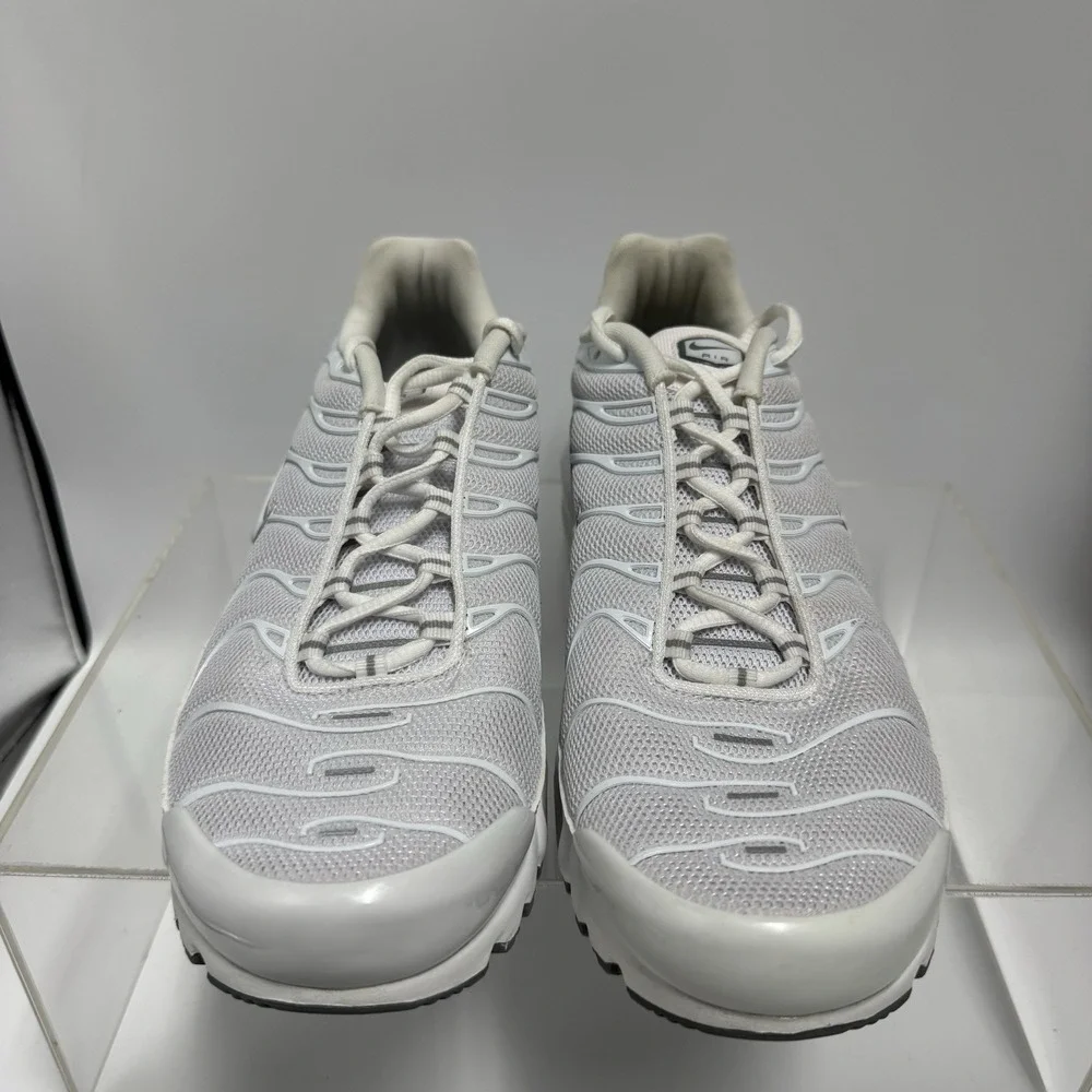 Brand New Nike Air Max Plus TN White Black Grey Shoes 604133-139 Men's Size 9.5